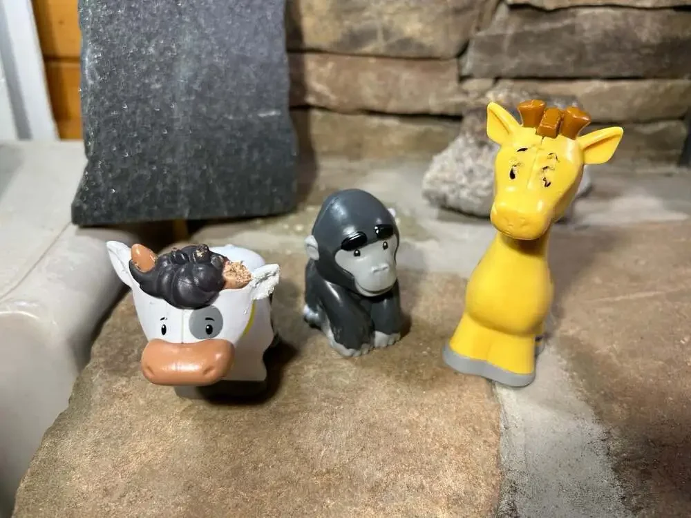 Fisher Price Little People Giraffe,Gorilla and Cow Safari Animals READ